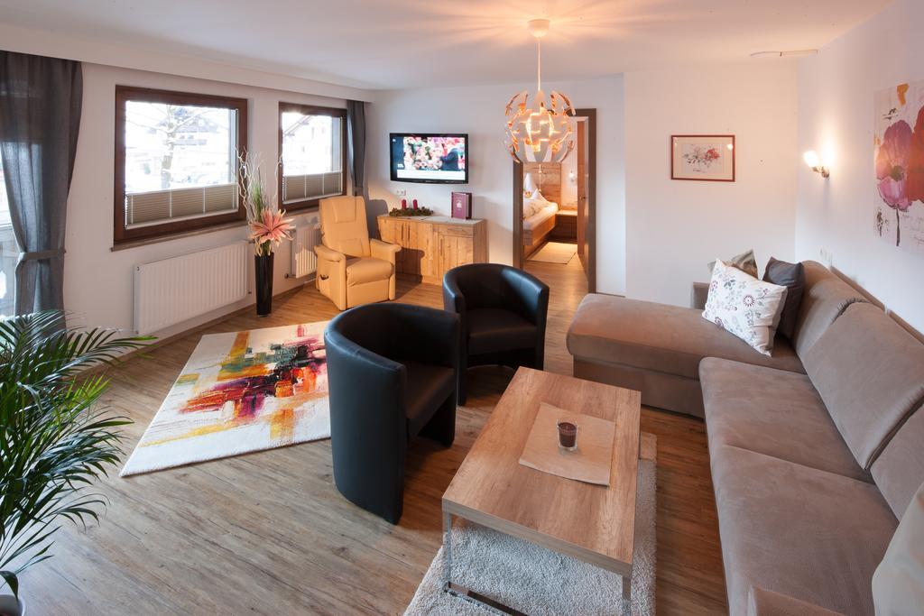 Appartements Al Castagno Ehrwald Exteriér fotografie